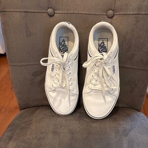 Women’s Vans Seldan Sneakers White Leather Sz 8M